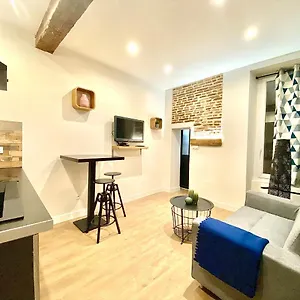 le-cosy-appartement-avec-chambre-en-hypercentre.midi-pyreneeshotels.com/